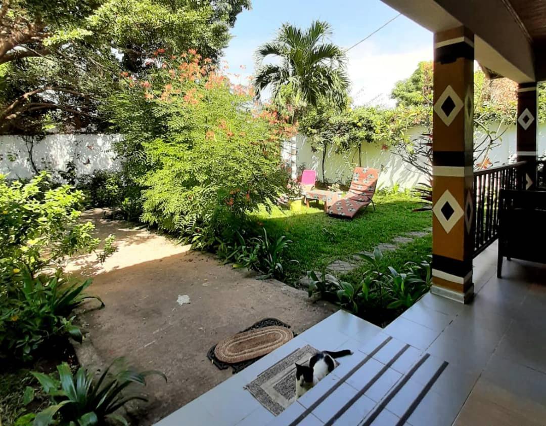 Casa Hotel Sinkiling Gambia Serrekunda Exterior foto