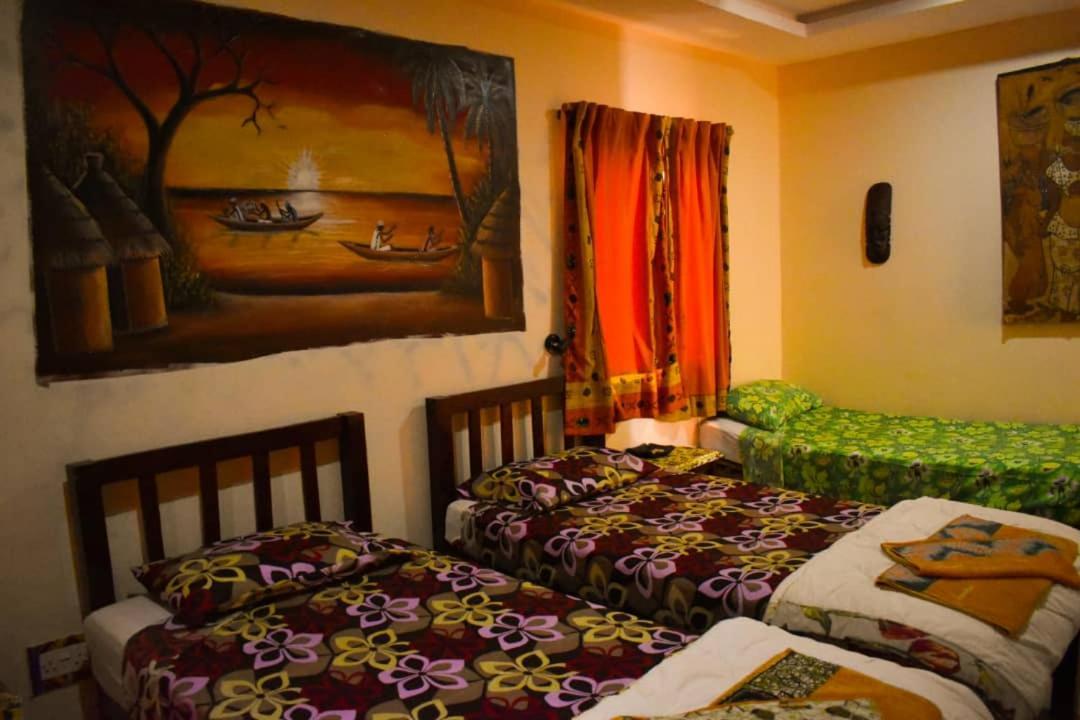 Casa Hotel Sinkiling Gambia Serrekunda Exterior foto